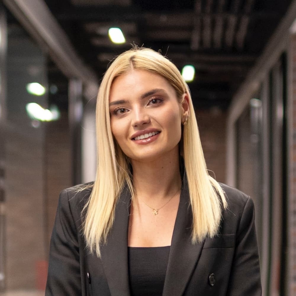 Melek Bacaksız