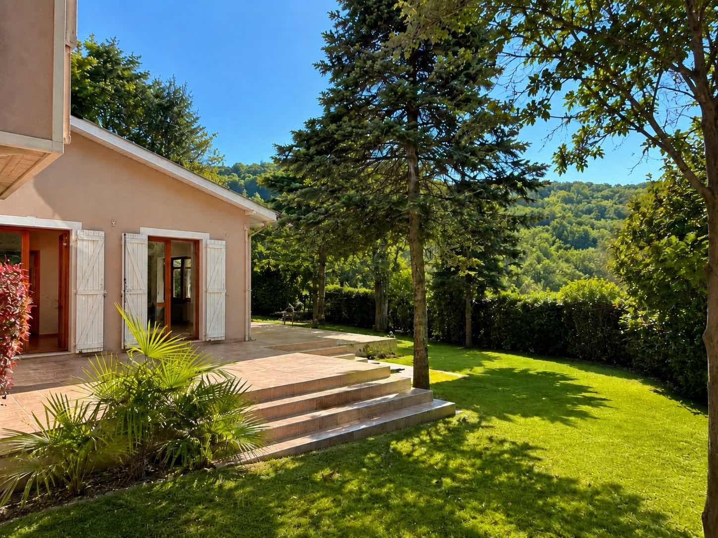 Sarıyer orman kuşağında bir villa